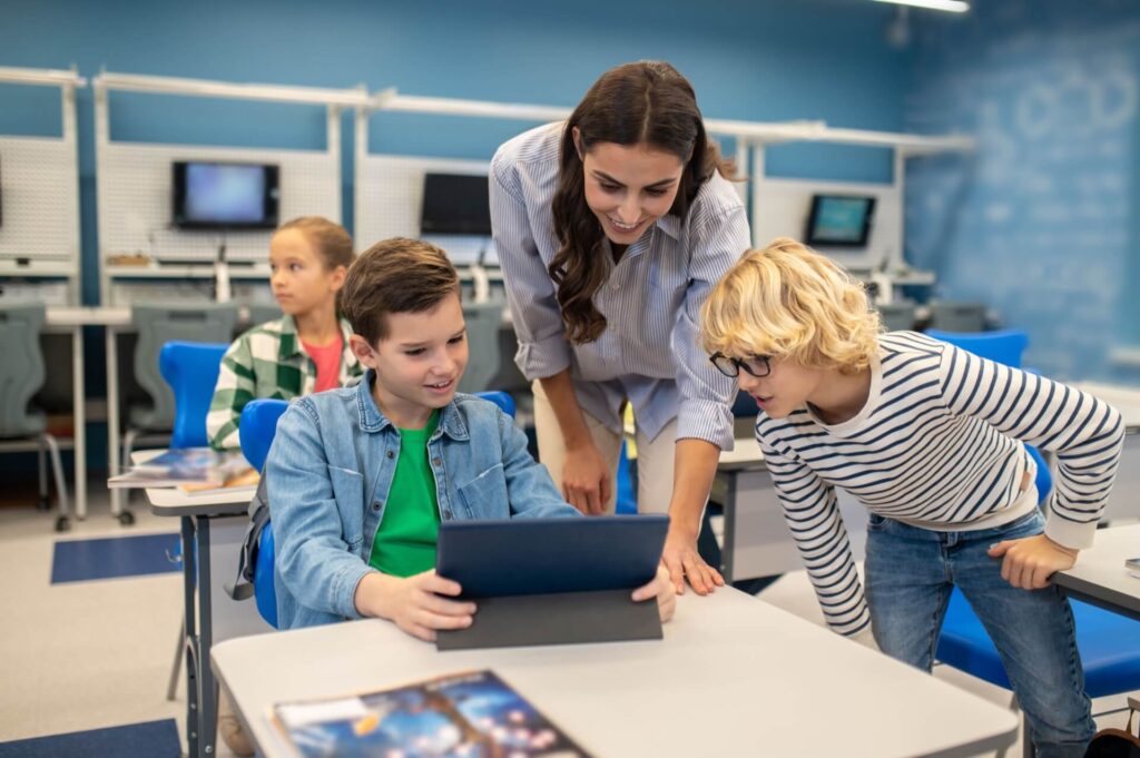 students-interacting-digital-storytelling.jpg